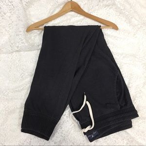 NWOT American Eagle Men’s black joggers Large